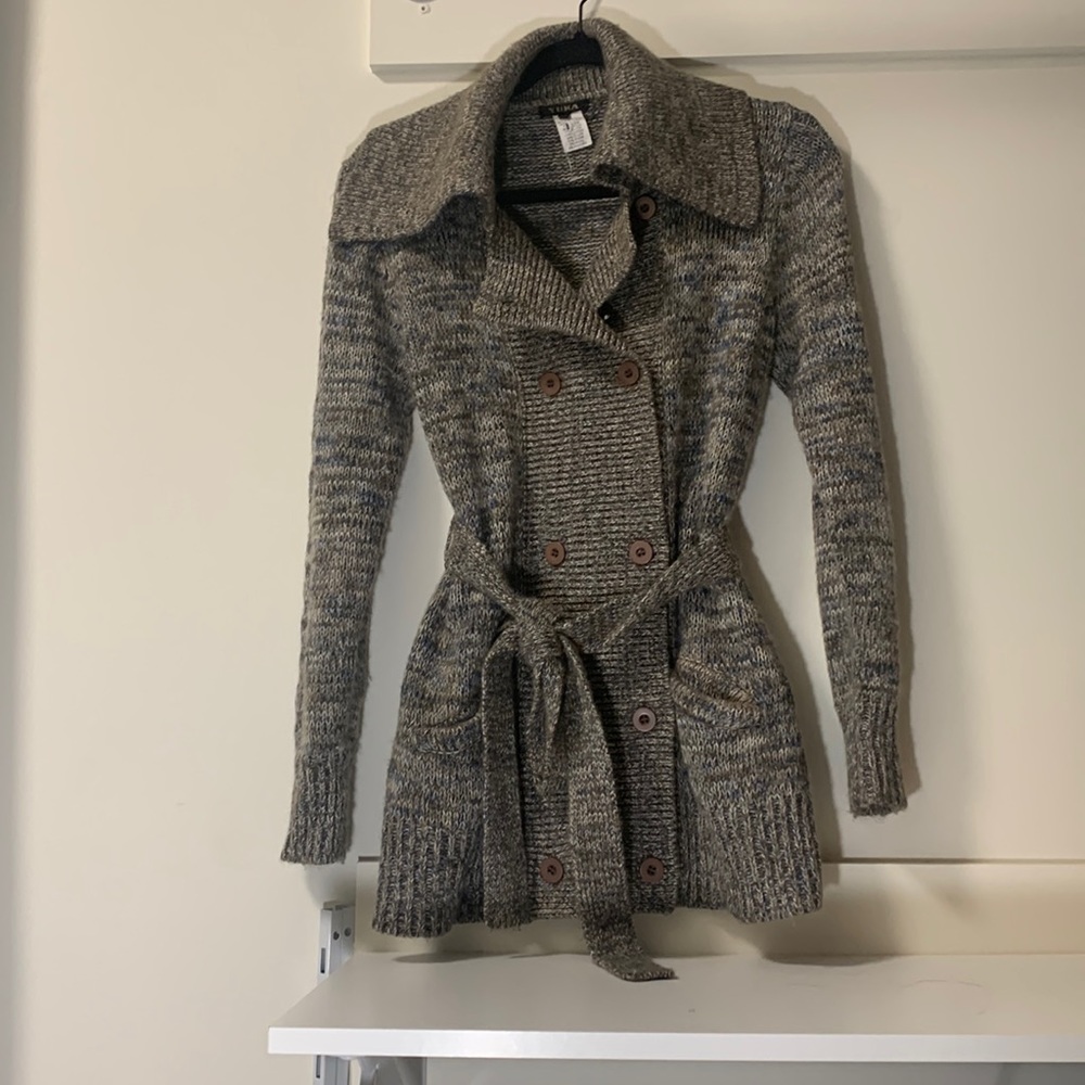 Yuka T3 (US M/L) Neutral Knit Cardigan Jacket Button-Up with Tie Belt